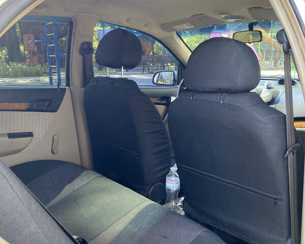 Сірий Шевроле Авео, об'ємом двигуна 1.6 л та пробігом 188 тис. км за 3900 $, фото 8 на Automoto.ua