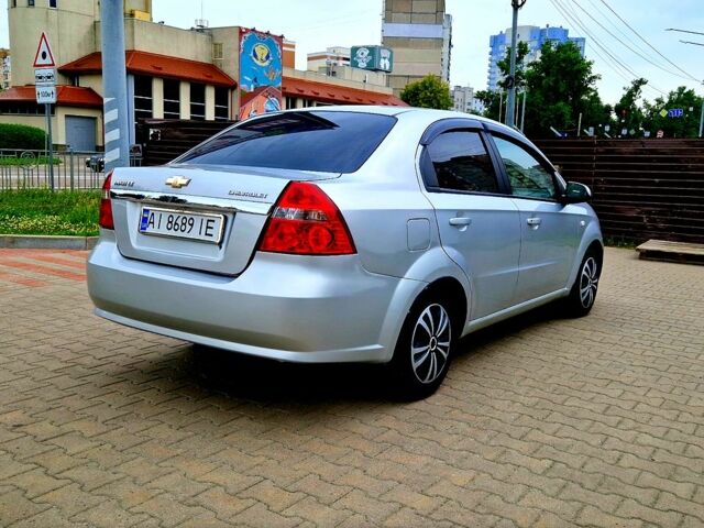 Сірий Шевроле Авео, об'ємом двигуна 1.6 л та пробігом 220 тис. км за 4200 $, фото 4 на Automoto.ua
