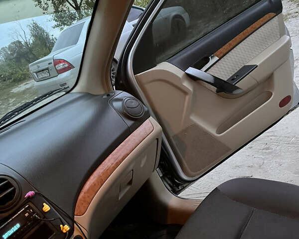 Серый Шевроле Авео, объемом двигателя 1.6 л и пробегом 350 тыс. км за 3600 $, фото 28 на Automoto.ua