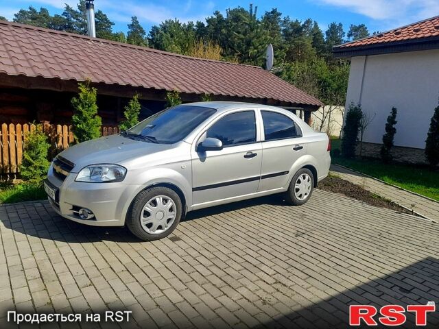 Серый Шевроле Авео, объемом двигателя 1.5 л и пробегом 240 тыс. км за 3850 $, фото 2 на Automoto.ua