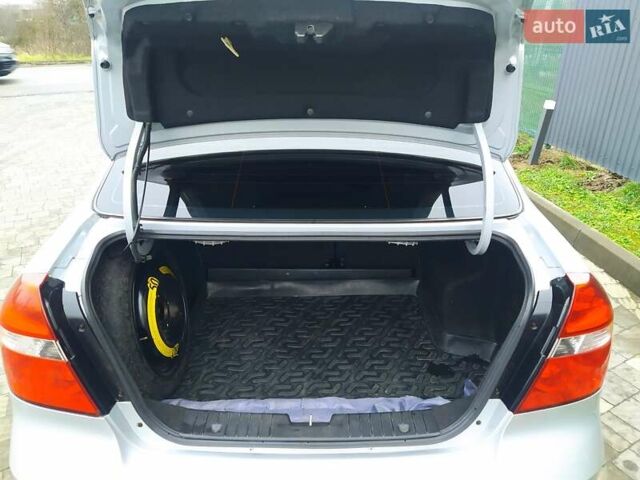 Шевроле Авео 2008 у Ужгороді на Automoto.ua Сірий Шевроле Авео, об'ємом двигуна 1.6 л та пробігом 165 тис. км за 4600 $, фото 6 на Automoto.ua