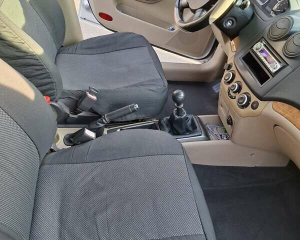 Шевроле Авео 2008 в Запорожье на Automoto.ua Серый Шевроле Авео, объемом двигателя 1.6 л и пробегом 245 тыс. км за 3999 $, фото 37 на Automoto.ua