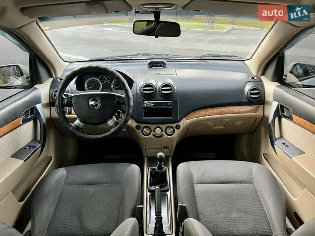 Серый Шевроле Авео, объемом двигателя 1.6 л и пробегом 220 тыс. км за 3300 $, фото 20 на Automoto.ua