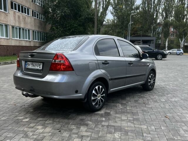Серый Шевроле Авео, объемом двигателя 1.5 л и пробегом 199 тыс. км за 4200 $, фото 2 на Automoto.ua