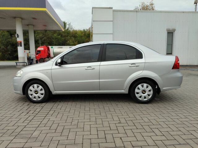 Серый Шевроле Авео, объемом двигателя 1.6 л и пробегом 90 тыс. км за 4800 $, фото 3 на Automoto.ua