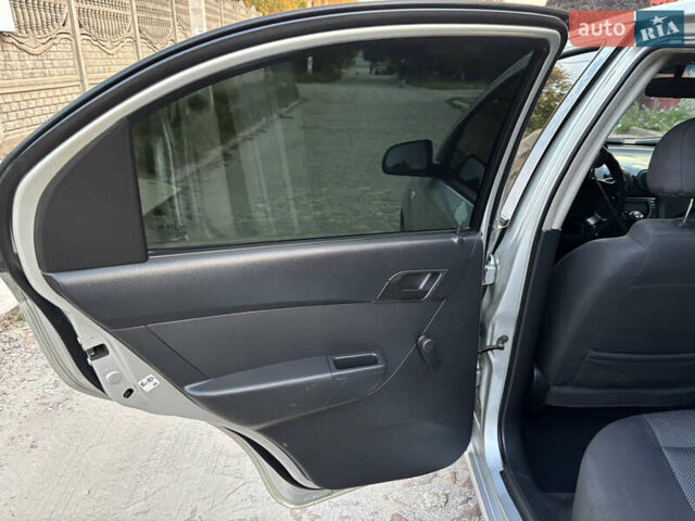 Серый Шевроле Авео, объемом двигателя 1.5 л и пробегом 165 тыс. км за 4900 $, фото 26 на Automoto.ua