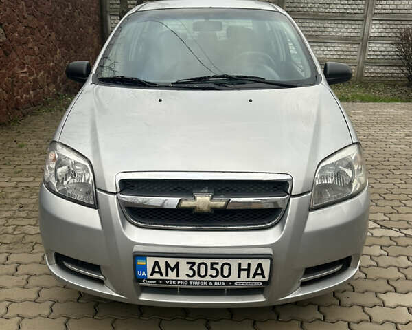 Серый Шевроле Авео, объемом двигателя 1.4 л и пробегом 170 тыс. км за 2930 $, фото 2 на Automoto.ua