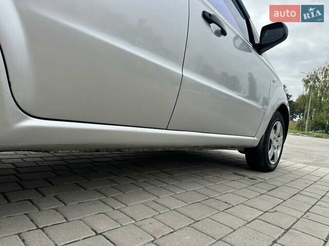 Серый Шевроле Авео, объемом двигателя 1.5 л и пробегом 193 тыс. км за 3450 $, фото 50 на Automoto.ua