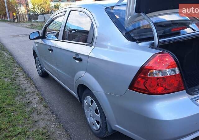 Шевроле Авео 2008 в Ивано-Франковске на Automoto.ua Серый Шевроле Авео, объемом двигателя 1.5 л и пробегом 172 тыс. км за 3950 $, фото 12 на Automoto.ua
