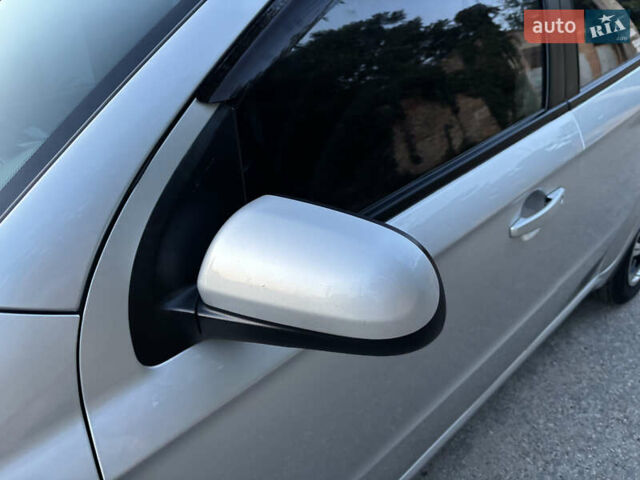 Серый Шевроле Авео, объемом двигателя 1.6 л и пробегом 122 тыс. км за 4999 $, фото 2 на Automoto.ua