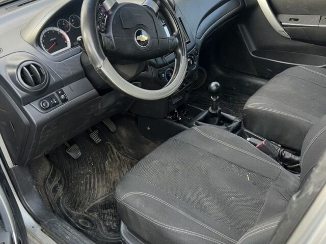 Серый Шевроле Авео, объемом двигателя 1.5 л и пробегом 205 тыс. км за 850 $, фото 7 на Automoto.ua