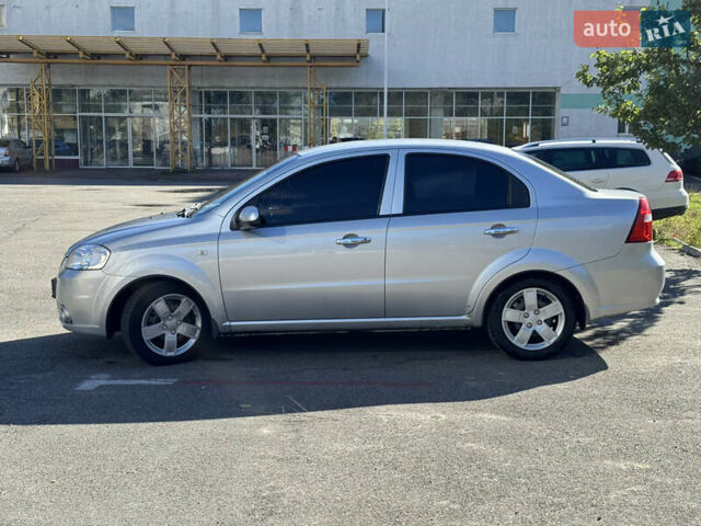 Серый Шевроле Авео, объемом двигателя 1.5 л и пробегом 153 тыс. км за 3900 $, фото 4 на Automoto.ua