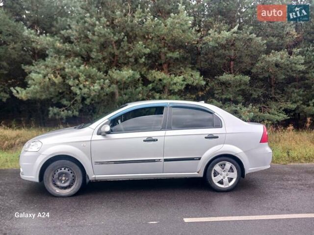 Сірий Шевроле Авео, об'ємом двигуна 1.5 л та пробігом 275 тис. км за 2350 $, фото 7 на Automoto.ua