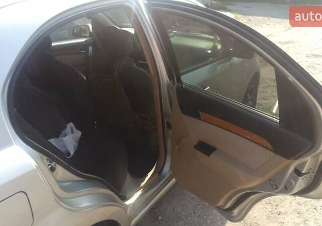 Серый Шевроле Авео, объемом двигателя 1.6 л и пробегом 157 тыс. км за 4400 $, фото 17 на Automoto.ua