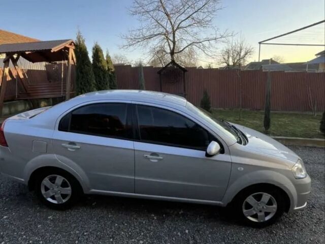 Серый Шевроле Авео, объемом двигателя 1.6 л и пробегом 140 тыс. км за 3000 $, фото 1 на Automoto.ua