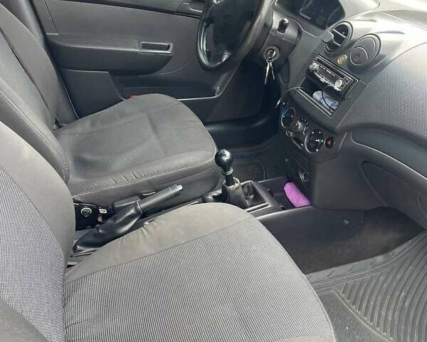 Серый Шевроле Авео, объемом двигателя 1.5 л и пробегом 250 тыс. км за 3600 $, фото 11 на Automoto.ua