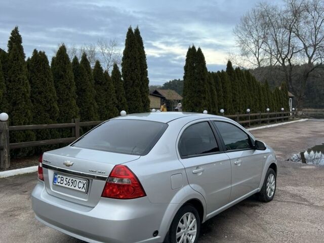 Серый Шевроле Авео, объемом двигателя 1.6 л и пробегом 213 тыс. км за 3700 $, фото 4 на Automoto.ua