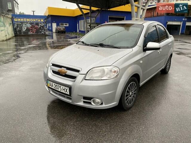 Серый Шевроле Авео, объемом двигателя 1.6 л и пробегом 173 тыс. км за 3700 $, фото 3 на Automoto.ua