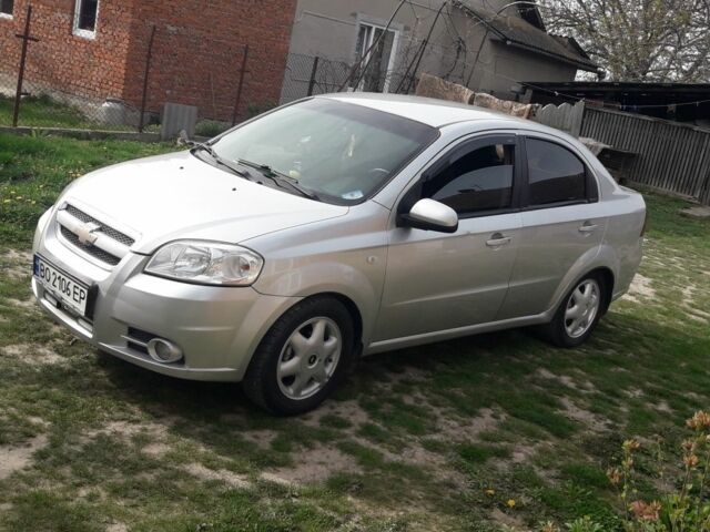 Серый Шевроле Авео, объемом двигателя 1.6 л и пробегом 270 тыс. км за 4500 $, фото 4 на Automoto.ua