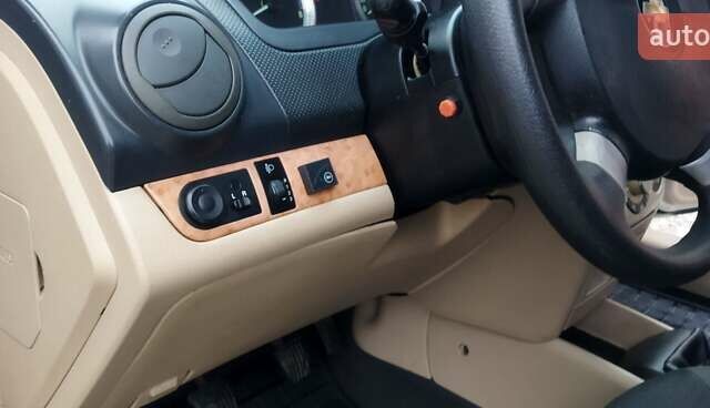 Серый Шевроле Авео, объемом двигателя 1.6 л и пробегом 227 тыс. км за 2999 $, фото 37 на Automoto.ua