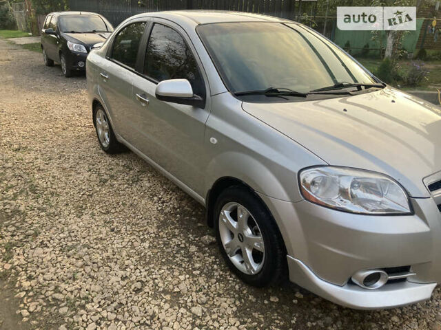 Серый Шевроле Авео, объемом двигателя 1.6 л и пробегом 128 тыс. км за 4900 $, фото 2 на Automoto.ua