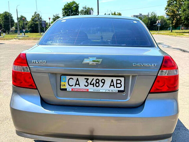 Серый Шевроле Авео, объемом двигателя 1.5 л и пробегом 330 тыс. км за 3000 $, фото 3 на Automoto.ua