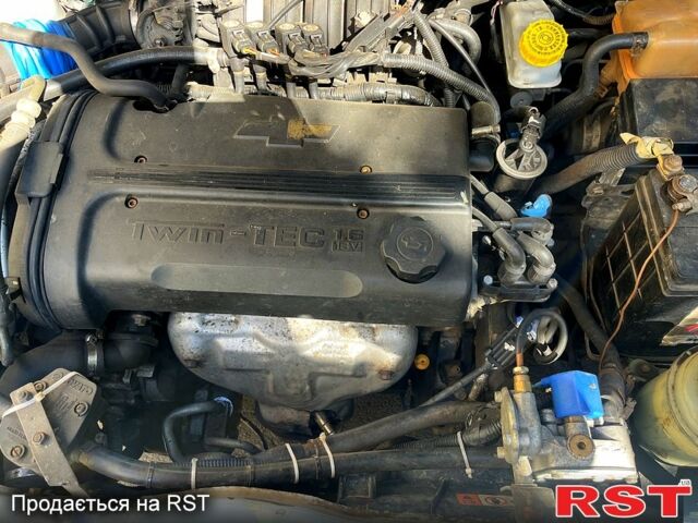 Сірий Шевроле Авео, об'ємом двигуна 1.6 л та пробігом 266 тис. км за 3200 $, фото 9 на Automoto.ua