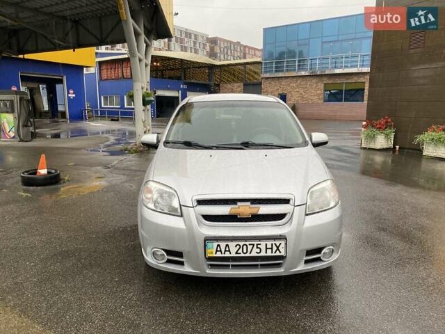 Серый Шевроле Авео, объемом двигателя 1.6 л и пробегом 173 тыс. км за 3700 $, фото 1 на Automoto.ua