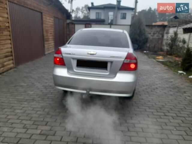 Серый Шевроле Авео, объемом двигателя 1.5 л и пробегом 240 тыс. км за 3750 $, фото 11 на Automoto.ua