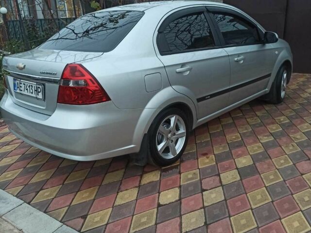 Серый Шевроле Авео, объемом двигателя 1.6 л и пробегом 186 тыс. км за 5000 $, фото 2 на Automoto.ua