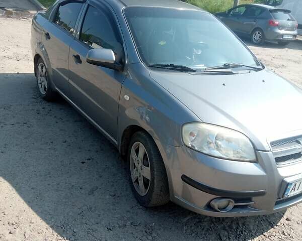 Серый Шевроле Авео, объемом двигателя 1.5 л и пробегом 210 тыс. км за 4000 $, фото 3 на Automoto.ua