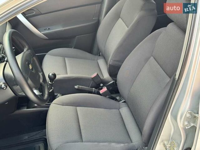 Серый Шевроле Авео, объемом двигателя 1.5 л и пробегом 98 тыс. км за 5550 $, фото 10 на Automoto.ua