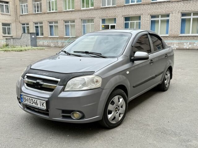 Серый Шевроле Авео, объемом двигателя 1.5 л и пробегом 277 тыс. км за 3899 $, фото 4 на Automoto.ua