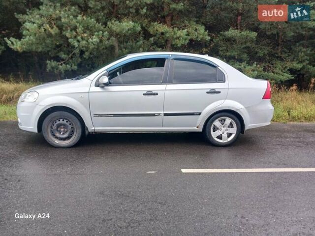 Сірий Шевроле Авео, об'ємом двигуна 1.5 л та пробігом 275 тис. км за 2350 $, фото 10 на Automoto.ua