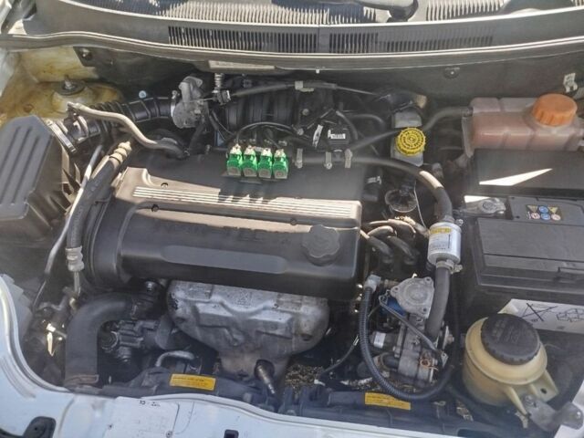 Сірий Шевроле Авео, об'ємом двигуна 0 л та пробігом 140 тис. км за 4200 $, фото 7 на Automoto.ua