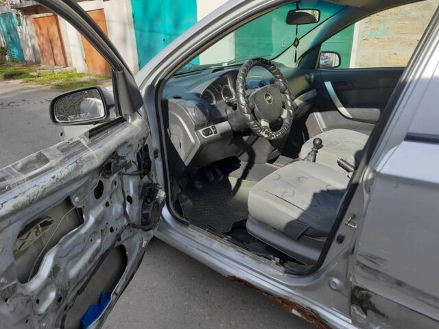 Сірий Шевроле Авео, об'ємом двигуна 1.5 л та пробігом 60 тис. км за 1600 $, фото 10 на Automoto.ua