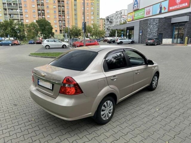 Серый Шевроле Авео, объемом двигателя 1.6 л и пробегом 211 тыс. км за 4100 $, фото 1 на Automoto.ua