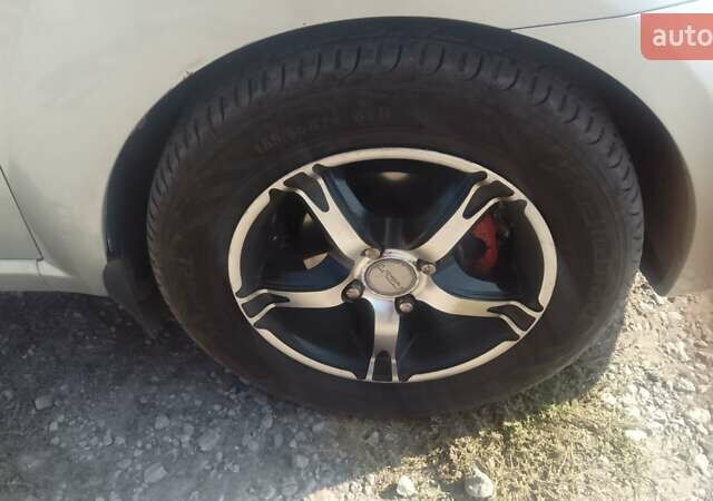 Серый Шевроле Авео, объемом двигателя 1.6 л и пробегом 157 тыс. км за 4400 $, фото 4 на Automoto.ua