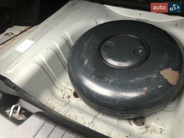 Серый Шевроле Авео, объемом двигателя 1.6 л и пробегом 270 тыс. км за 2850 $, фото 4 на Automoto.ua