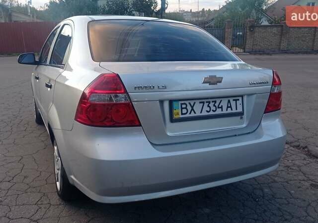 Серый Шевроле Авео, объемом двигателя 0 л и пробегом 198 тыс. км за 3750 $, фото 4 на Automoto.ua