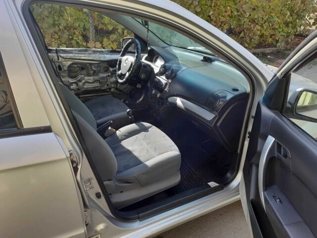 Сірий Шевроле Авео, об'ємом двигуна 1.5 л та пробігом 60 тис. км за 1600 $, фото 7 на Automoto.ua