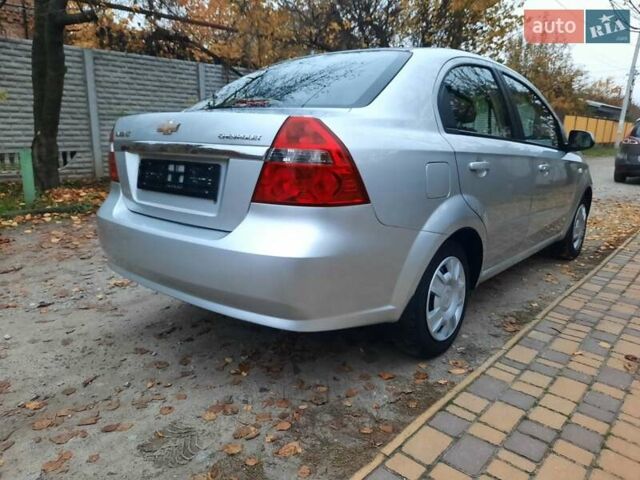 Серый Шевроле Авео, объемом двигателя 1.6 л и пробегом 86 тыс. км за 5000 $, фото 5 на Automoto.ua