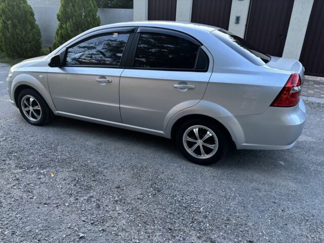 Серый Шевроле Авео, объемом двигателя 1.6 л и пробегом 122 тыс. км за 4999 $, фото 2 на Automoto.ua