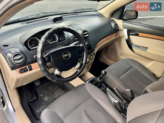Серый Шевроле Авео, объемом двигателя 1.6 л и пробегом 220 тыс. км за 3300 $, фото 21 на Automoto.ua