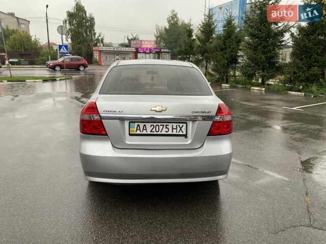 Серый Шевроле Авео, объемом двигателя 1.6 л и пробегом 173 тыс. км за 3700 $, фото 4 на Automoto.ua