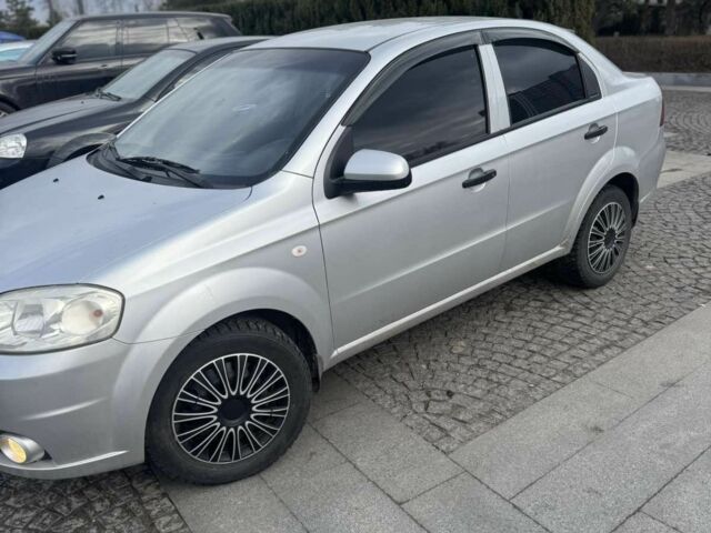 Серый Шевроле Авео, объемом двигателя 1.5 л и пробегом 260 тыс. км за 3700 $, фото 3 на Automoto.ua