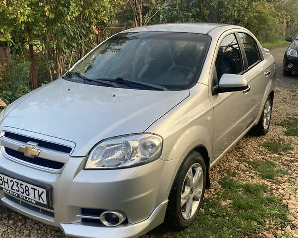 Серый Шевроле Авео, объемом двигателя 1.6 л и пробегом 128 тыс. км за 4900 $, фото 1 на Automoto.ua