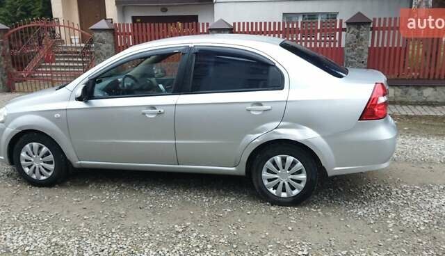 Серый Шевроле Авео, объемом двигателя 1.6 л и пробегом 227 тыс. км за 2999 $, фото 12 на Automoto.ua