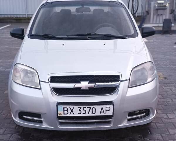 Серый Шевроле Авео, объемом двигателя 1.5 л и пробегом 220 тыс. км за 3550 $, фото 1 на Automoto.ua