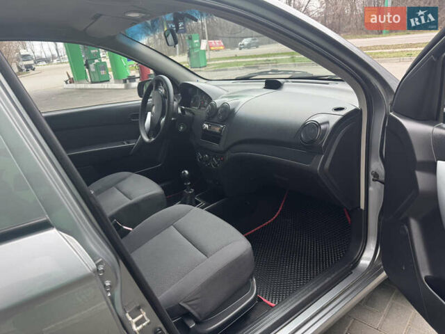 Серый Шевроле Авео, объемом двигателя 1.5 л и пробегом 154 тыс. км за 4800 $, фото 10 на Automoto.ua